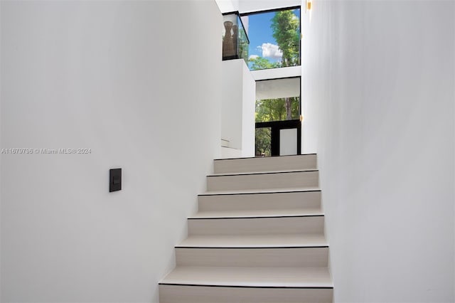 420 SW 15th Rd, Miami, FL 33129 - view of stairs