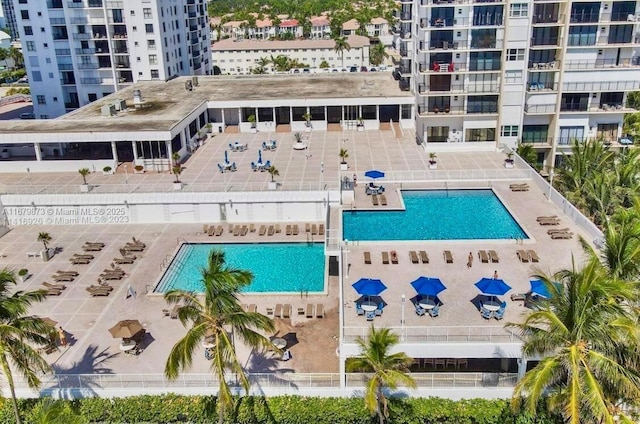 view of swimming pool