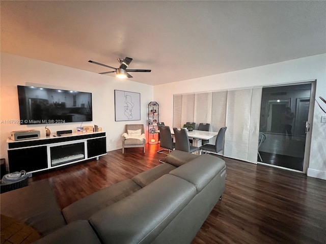 11369 SW 169th St Unit 5442D, Miami, FL 33157 - living area featuring wood finished floors, ceiling fan, and baseboards