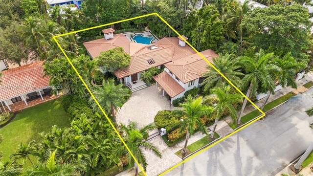 2616 Acacia Ct, Fort Lauderdale, FL 33301 - view from above of property featuring property boundaries highlighted and a pool area
