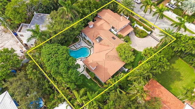 2616 Acacia Ct, Fort Lauderdale, FL 33301 - aerial view of property and surrounding area featuring property parcel outlined and a pool area