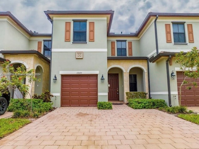 view of front of house with a garage