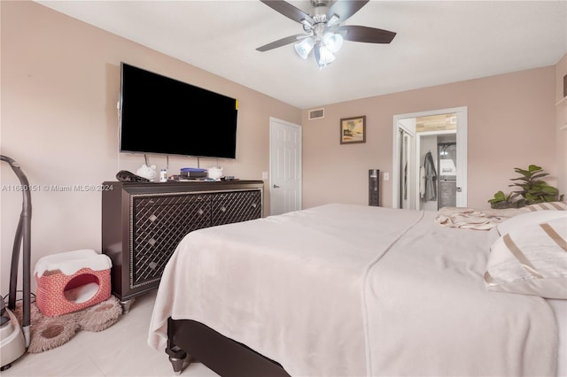 bedroom with ceiling fan