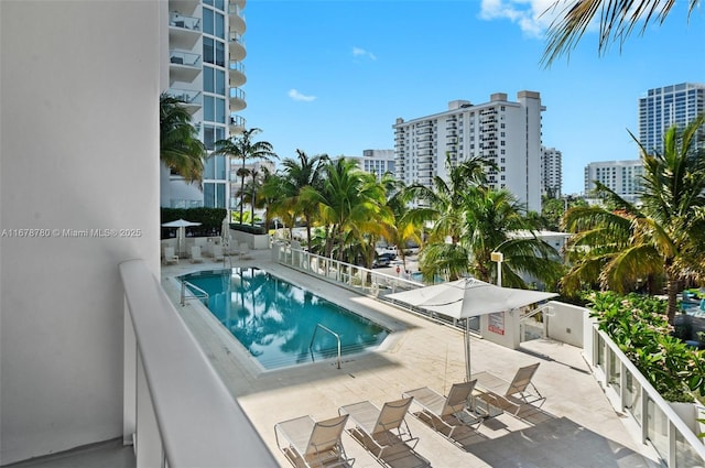 401 N Birch Rd Unit 505, Fort Lauderdale, FL 33304 - community pool featuring a view of city and a patio area