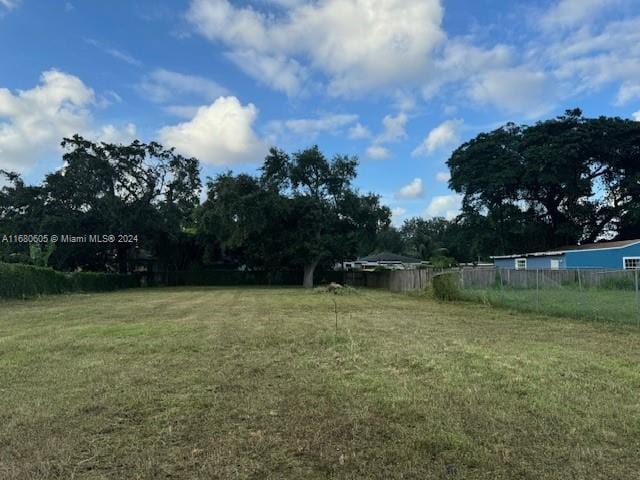 Listing photo 2 for 24XX NW 55th St, Miami FL 33142