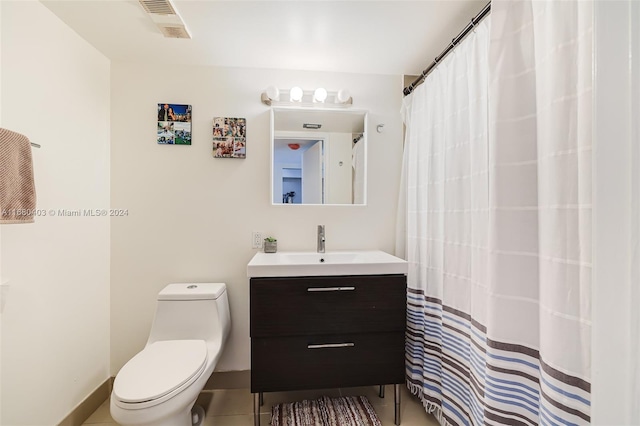 850 N Miami Ave Unit W-906, Miami, FL 33136 - bathroom featuring vanity and curtained shower