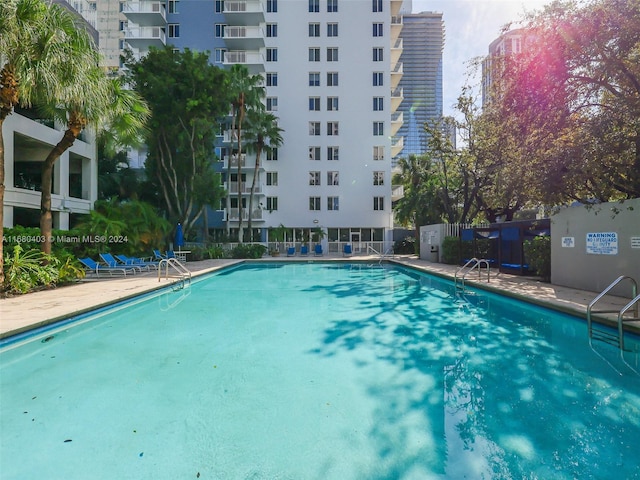 view of swimming pool