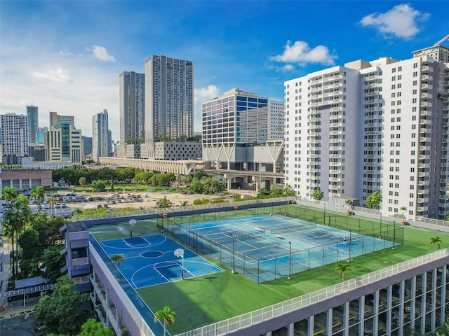850 N Miami Ave Unit W-906, Miami, FL 33136 - view of tennis court featuring a skyline view