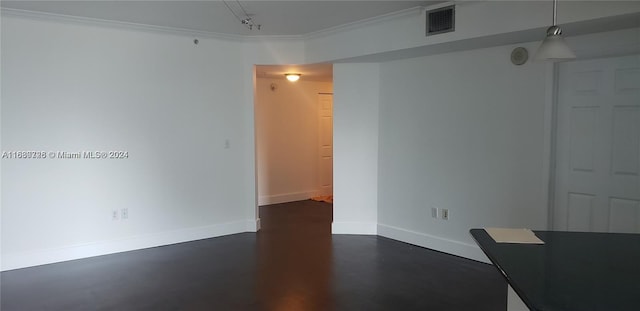 empty room with crown molding