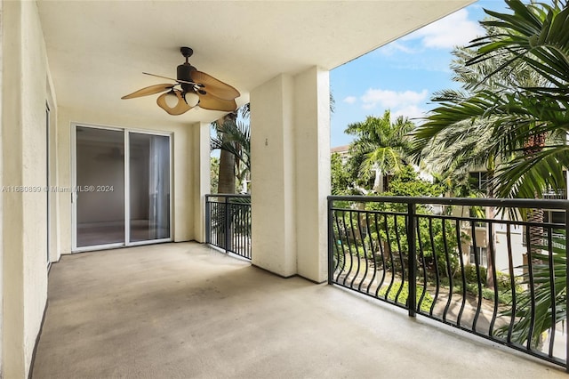 balcony featuring ceiling fan