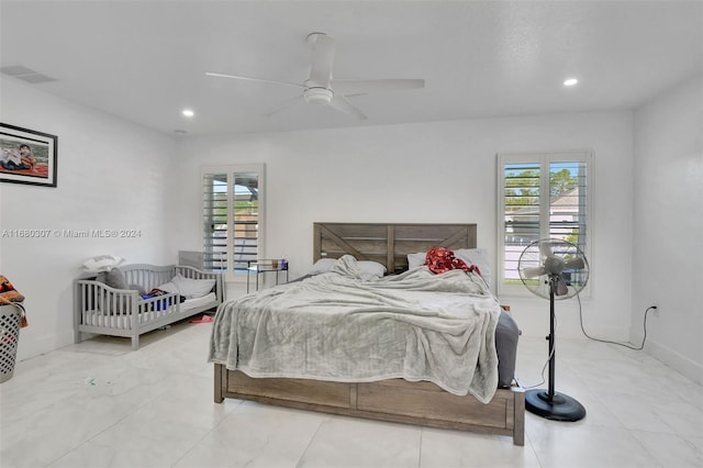 bedroom with ceiling fan