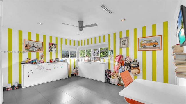 bedroom featuring ceiling fan