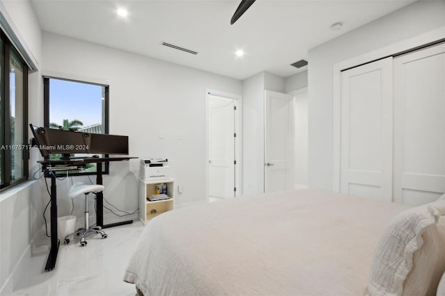 bedroom with ceiling fan