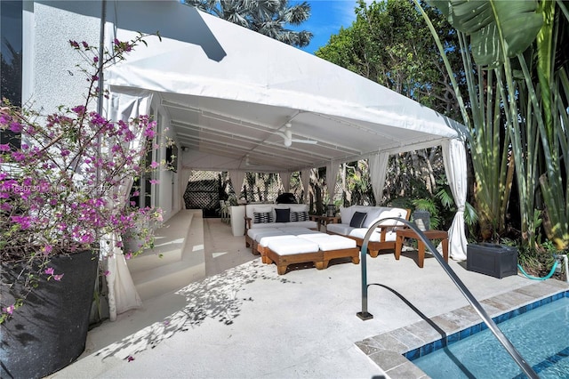 view of patio / terrace featuring an outdoor hangout area