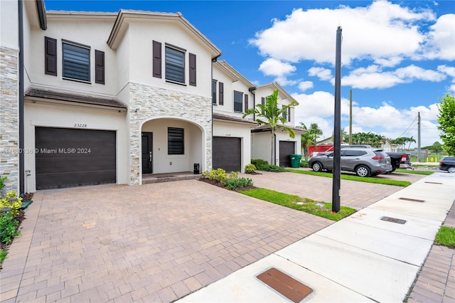 view of front facade with a garage