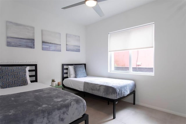 bedroom featuring ceiling fan