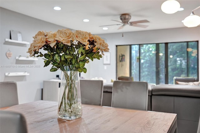 dining area with ceiling fan