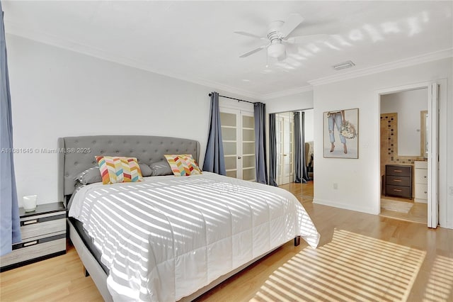 bedroom with crown molding, a closet, ceiling fan, and light hardwood / wood-style flooring