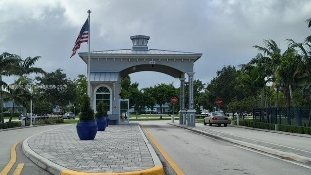 1087 Harwood F Unit 1087, Deerfield Beach, FL 33442 - photo 2