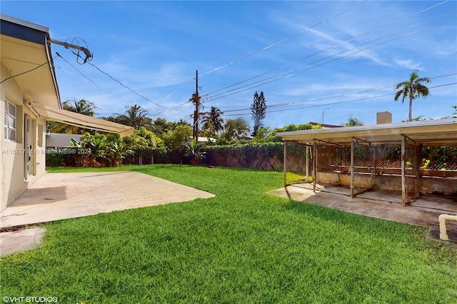 view of yard with a patio