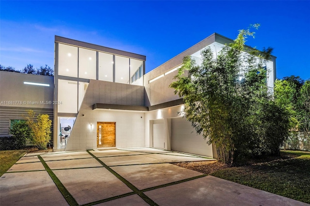 view of front of house featuring a garage