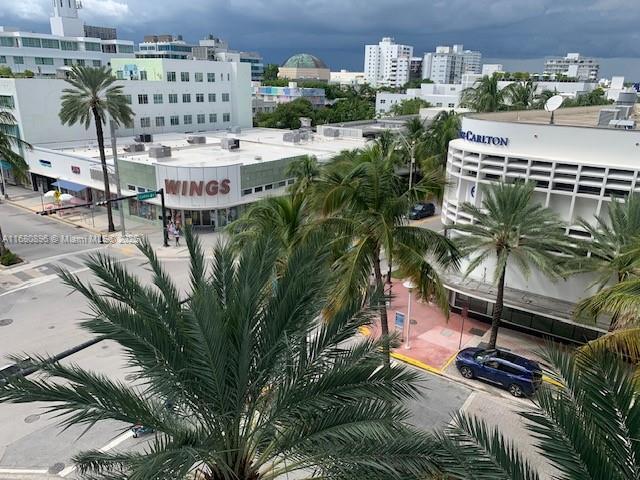 100 Lincoln Rd Unit 512, Miami Beach, FL 33139 - view of property featuring a city view