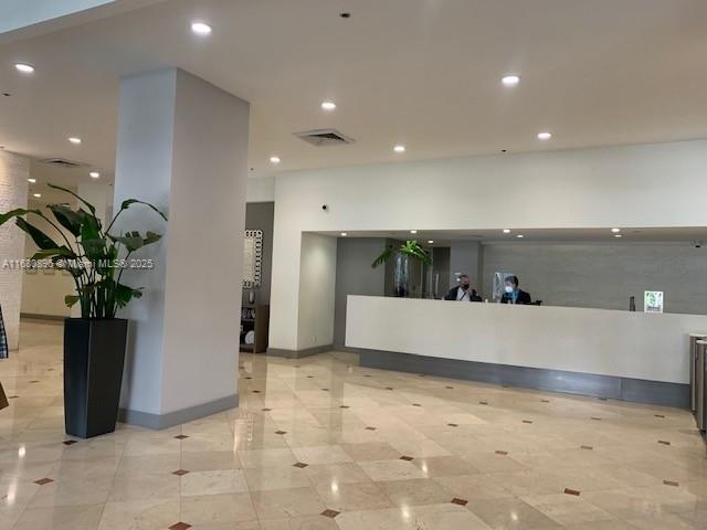 100 Lincoln Rd Unit 512, Miami Beach, FL 33139 - reception featuring visible vents