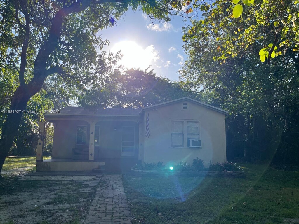 6843 SW 62nd Ct, South Miami, FL 33143 - photo 4