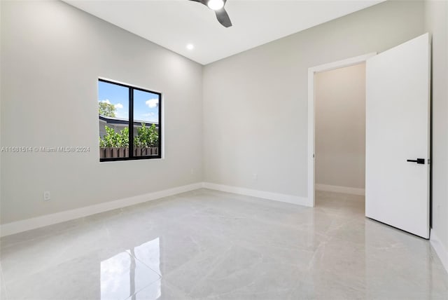 empty room with ceiling fan