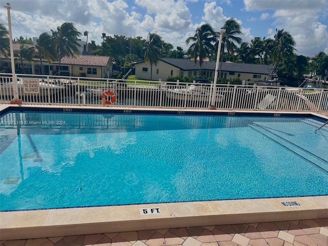 view of swimming pool