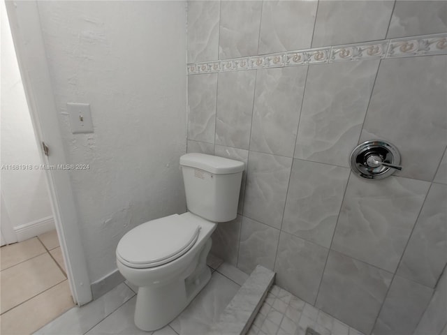 1305 W 53rd St Unit 410, Hialeah, FL 33012 - bathroom with toilet and tile patterned floors
