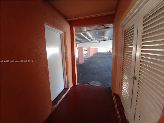 1305 W 53rd St Unit 410, Hialeah, FL 33012 - view of corridor