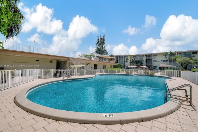 view of swimming pool