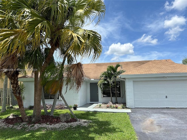 view of front facade featuring a garage