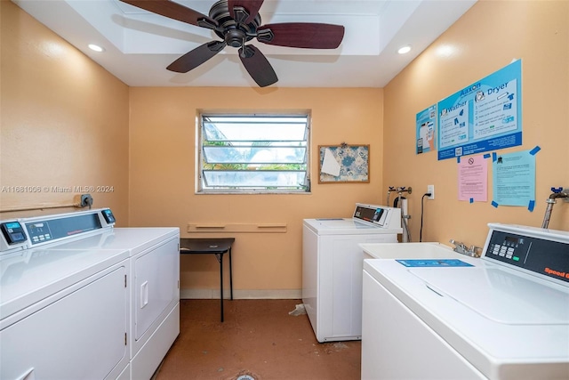 laundry area featuring sink, washer and dryer, and ceiling fan