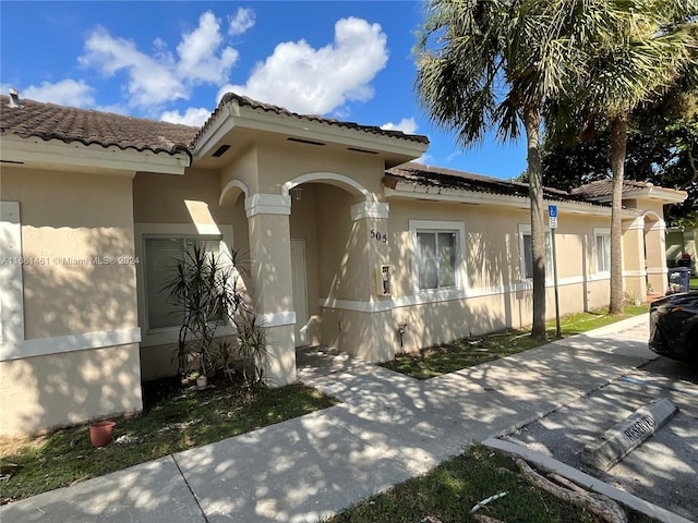 view of front of house