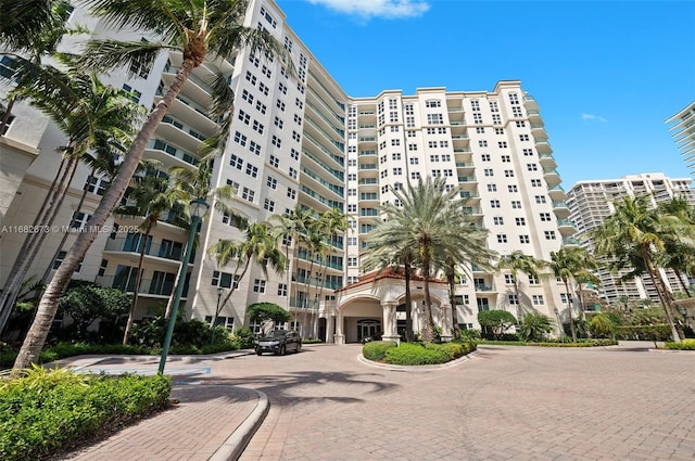 20000 E Country Club Dr Unit 314, Aventura, FL 33180 - photo 22