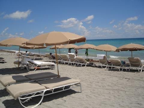 1800 S Ocean Dr Unit 508, Hallandale Beach, FL 33009 - surrounding community with a water view