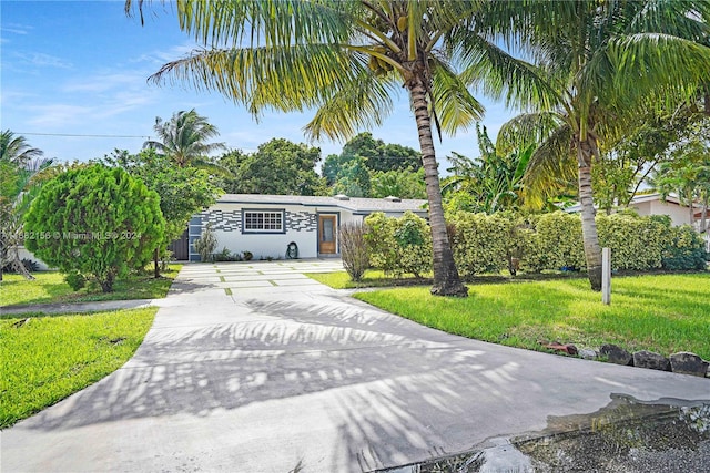 view of front of house with a front yard