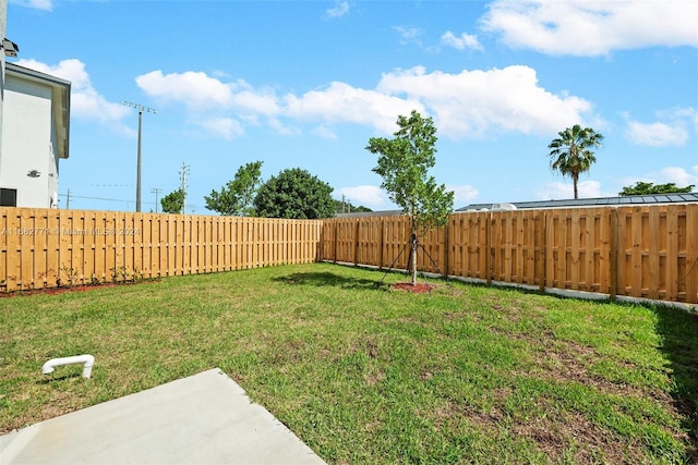 view of yard with a patio