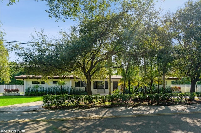 8135 SW 136th St, Pinecrest, FL 33156 - view of front of house with stucco siding