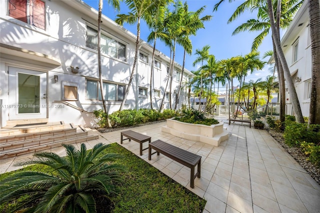 731 6th St Unit 201-E, Miami Beach, FL 33139 - view of home's community with a patio