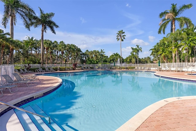 view of swimming pool