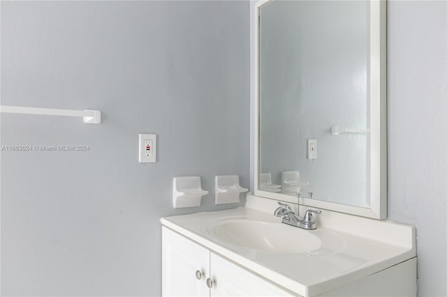 2510 SW Natura Blvd, Deerfield Beach, FL 33441 - bathroom featuring vanity