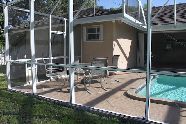 exterior space featuring a lanai