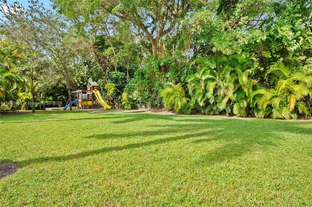 5901 Rolling Road Dr, Pinecrest, FL 33156 - photo 34