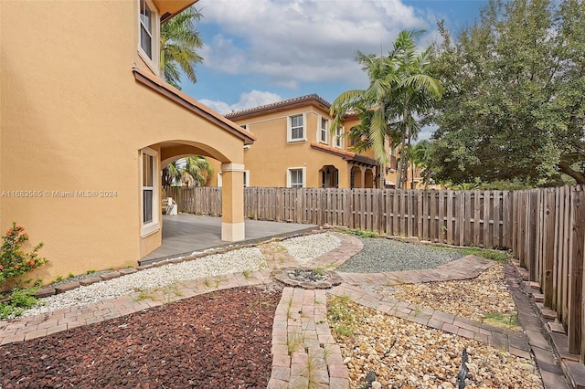 view of yard with a patio