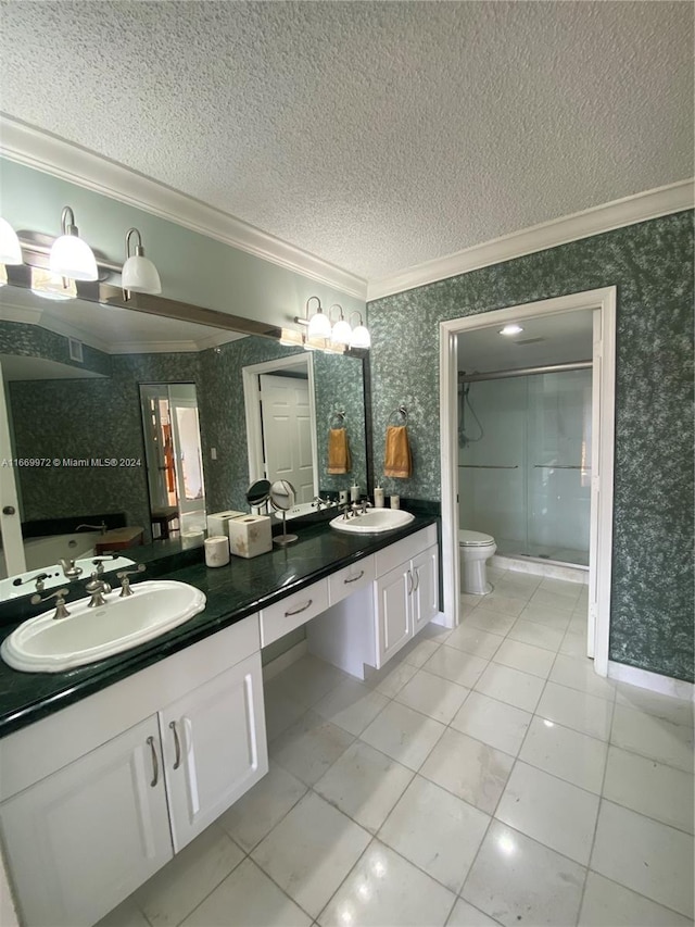 bathroom featuring a textured ceiling, toilet, crown molding, vanity, and an enclosed shower