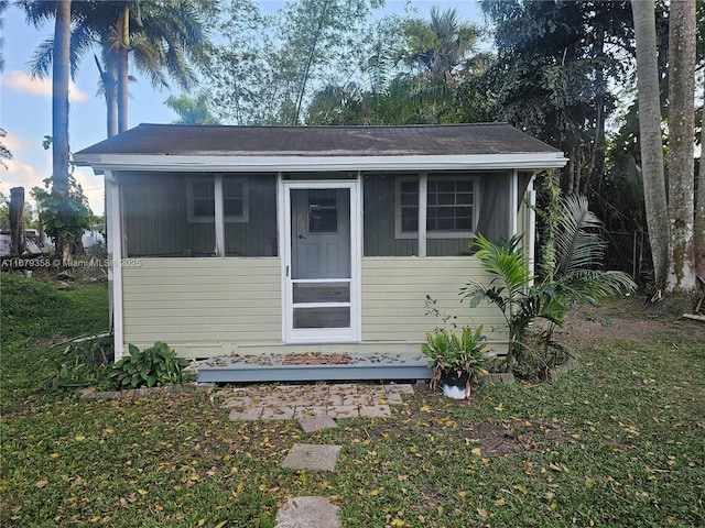 view of outbuilding