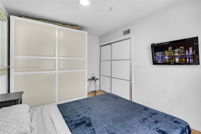 bedroom featuring a closet